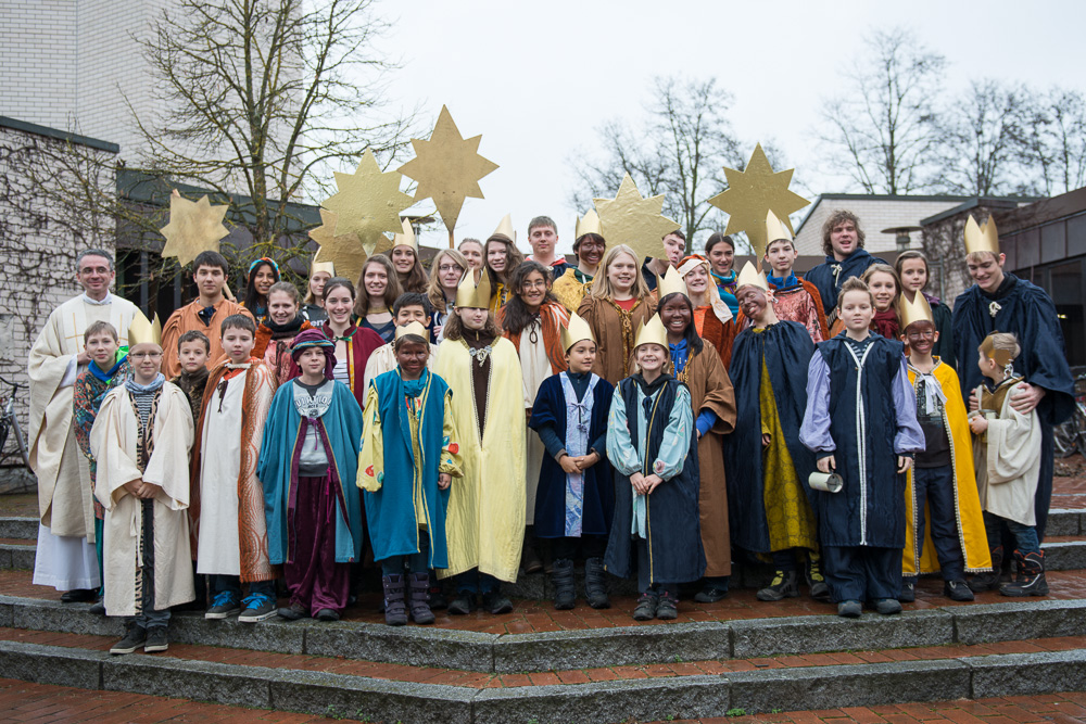 Alle auf einem Foto. Sternsinger 2013