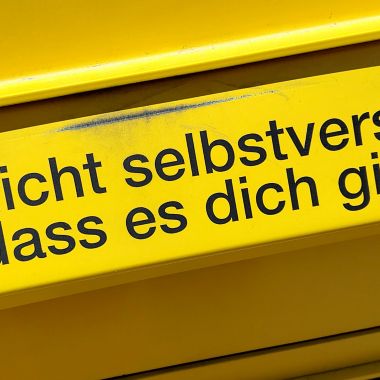 Botschaft auf Briefkasten: Danke für dich