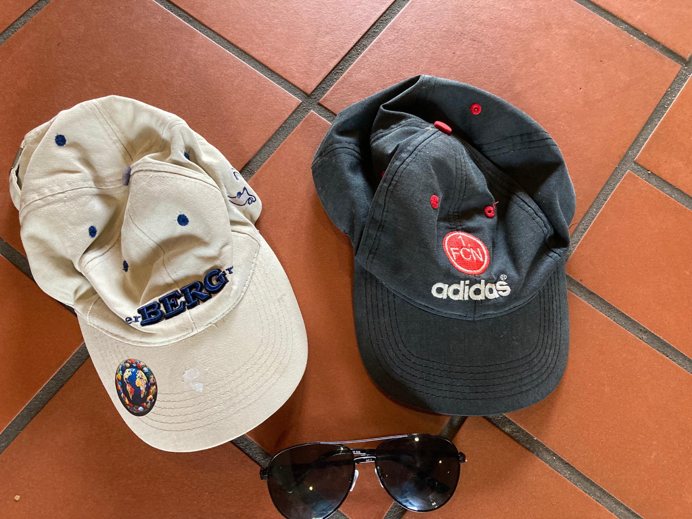 Cappies und Sonnenbrille Zeltlager Fundsachen 2023