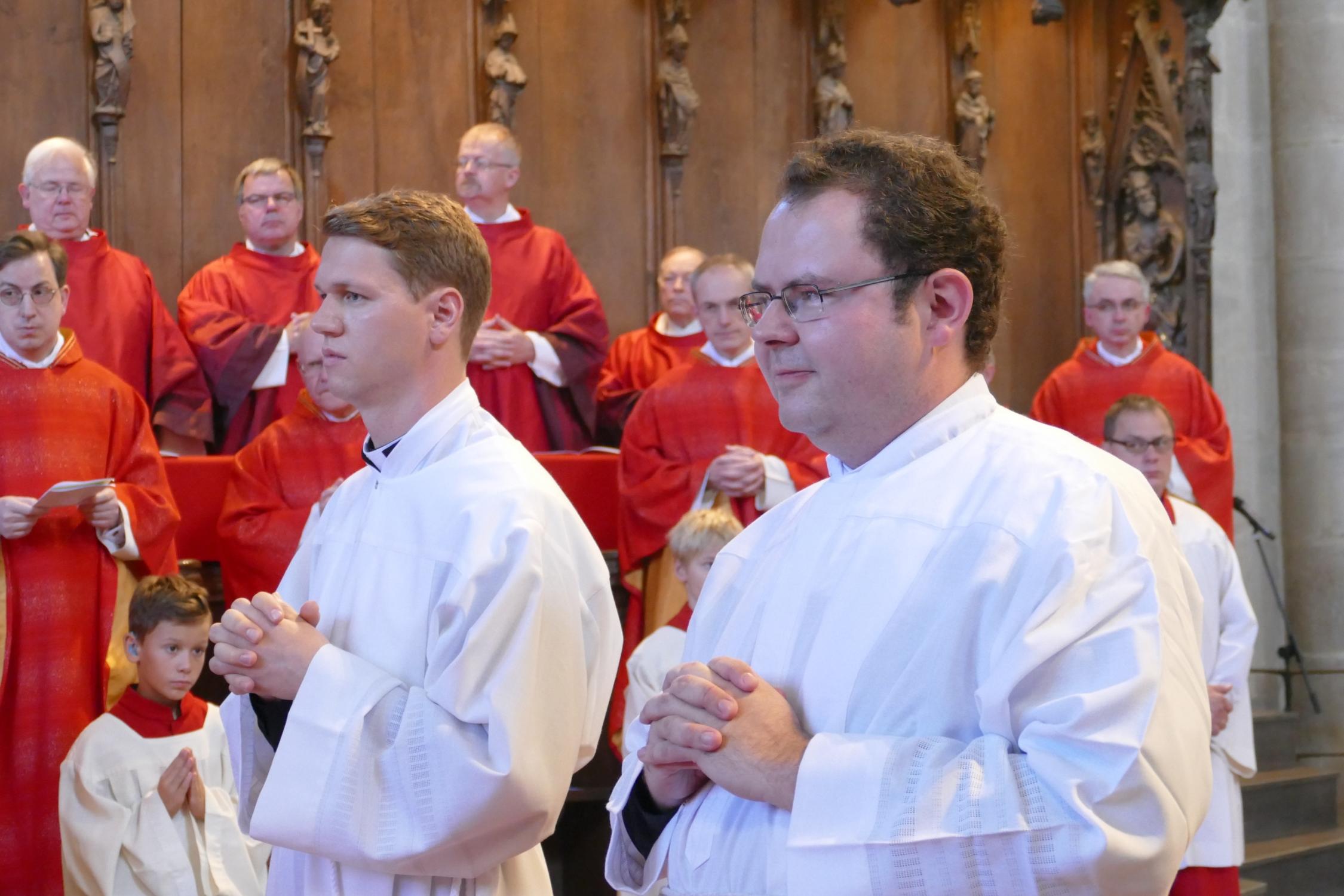 Christian Wohlfahrt und Tobias Löffler wurden im Bamberger Dom zu Diakonen geweiht. Diakonenweihe