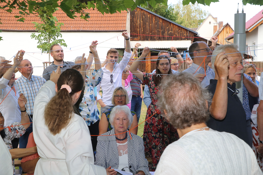 Das Netz aus bunten Fäden Pfarrfest