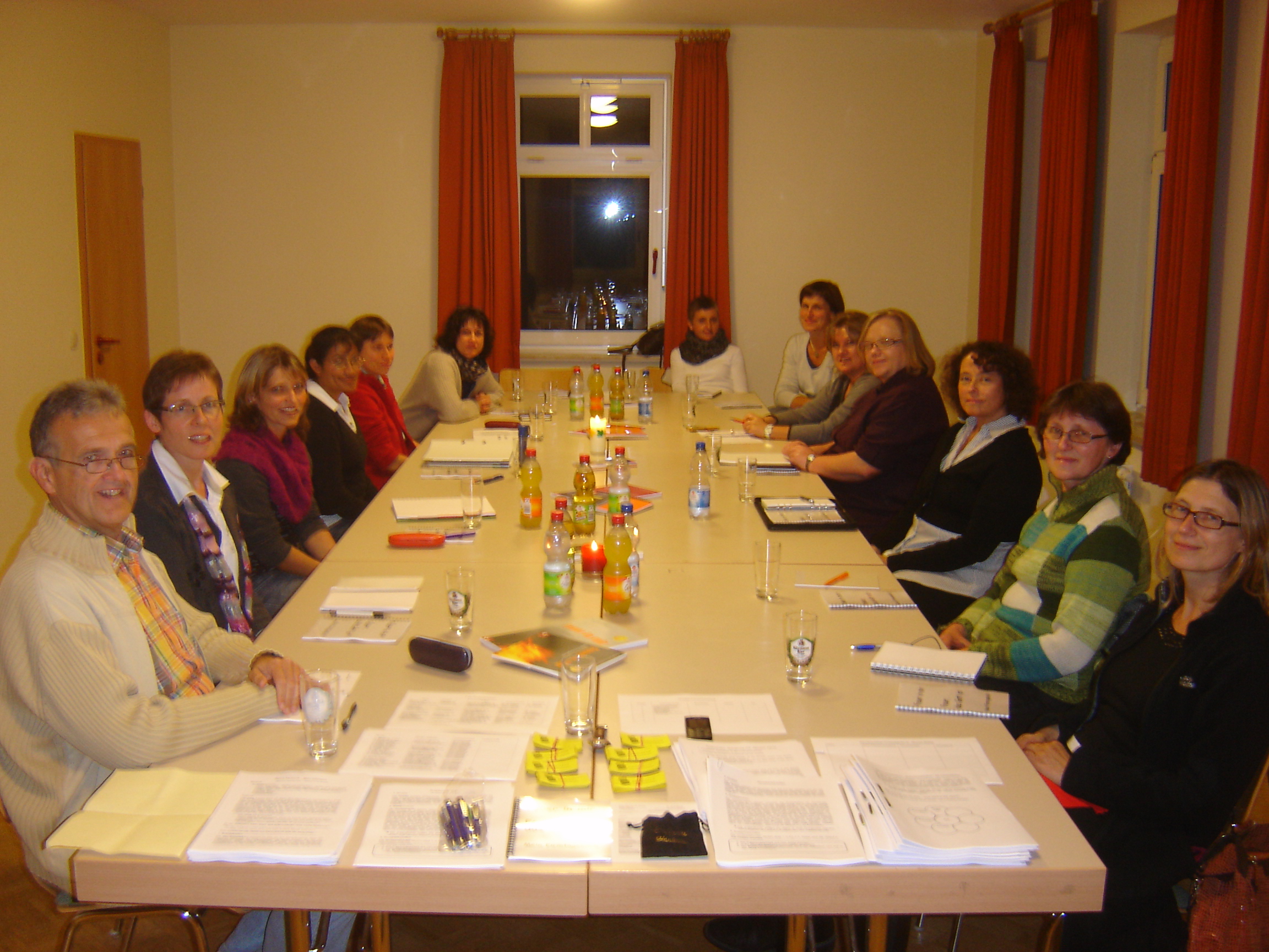 Die Gruppe der Firmhelferinnen und -helfer Firmvorbereitung 2012 - Firmgruppen