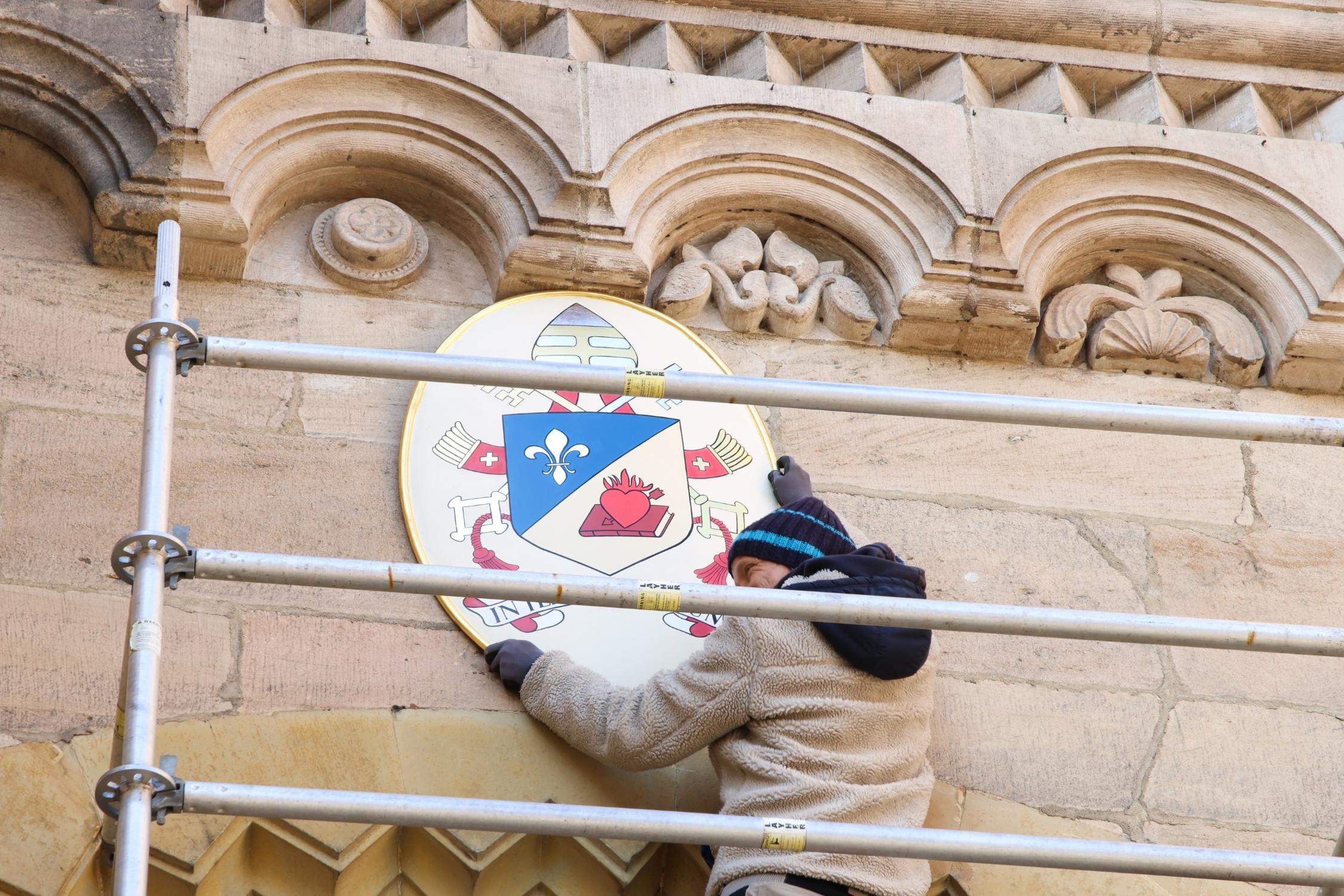 Papstwappen Dom