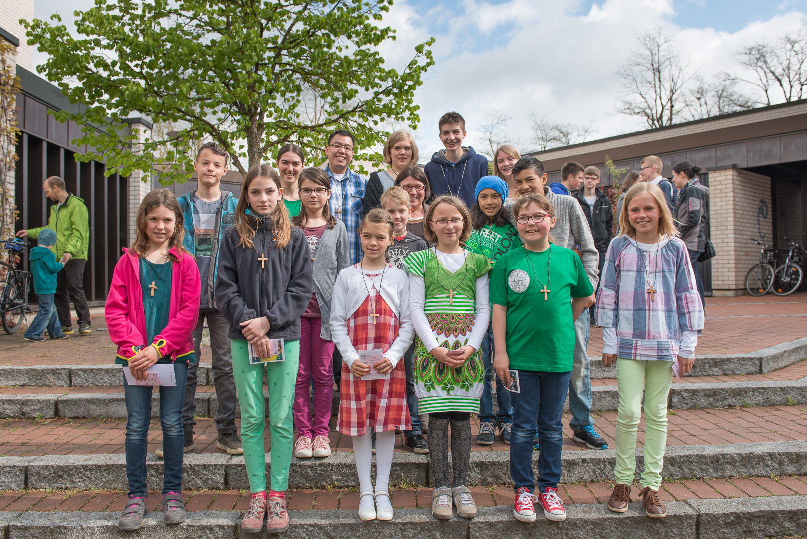 Gruppenbild der anwesenden MinistrantInnen Ministranteneinführung 2015