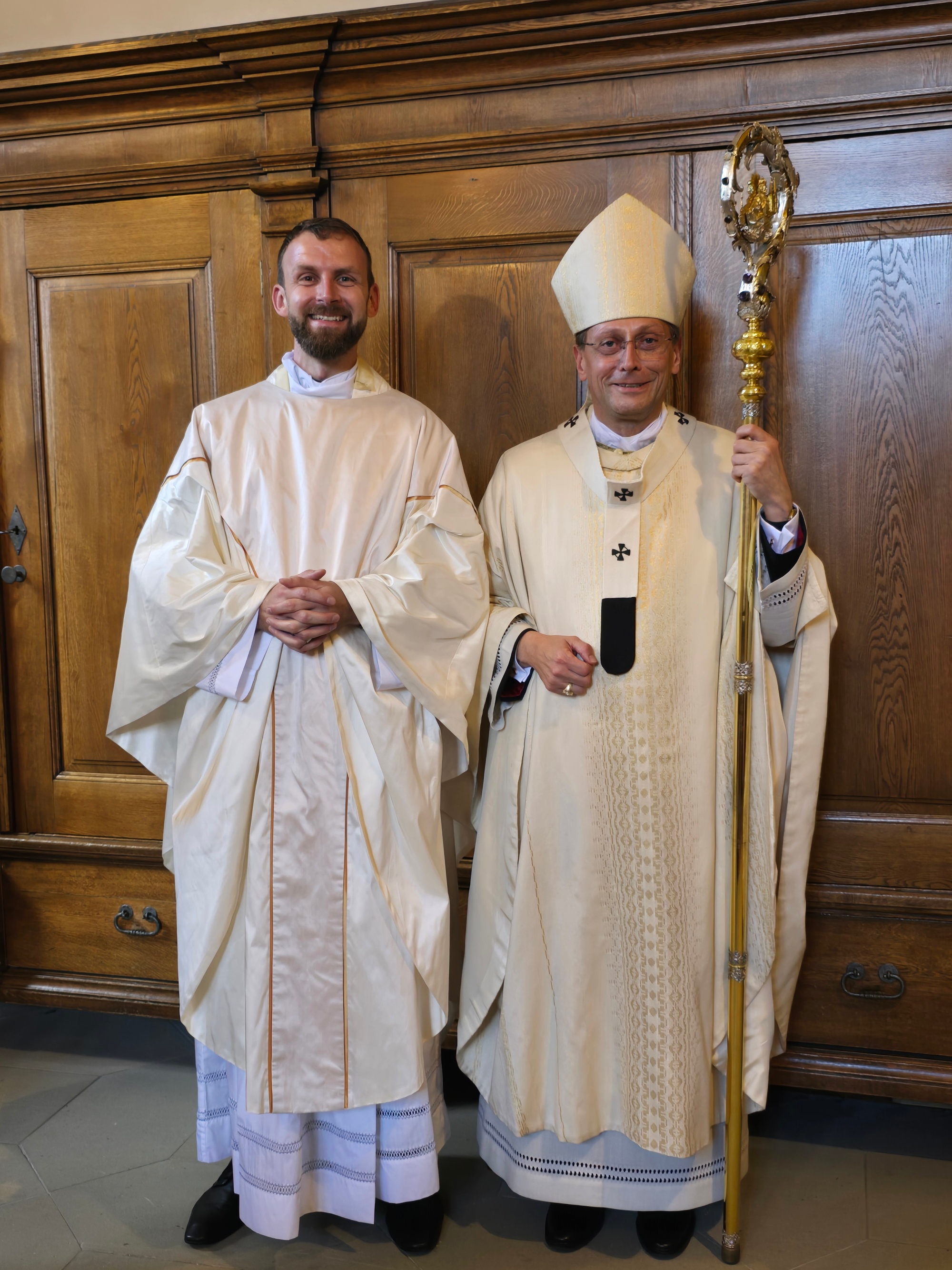 Marco Weis wurde im Bamberger Dom von Erzbischof Herwig Gössl zum Priester geweiht Priesterweihe Marco Weis
