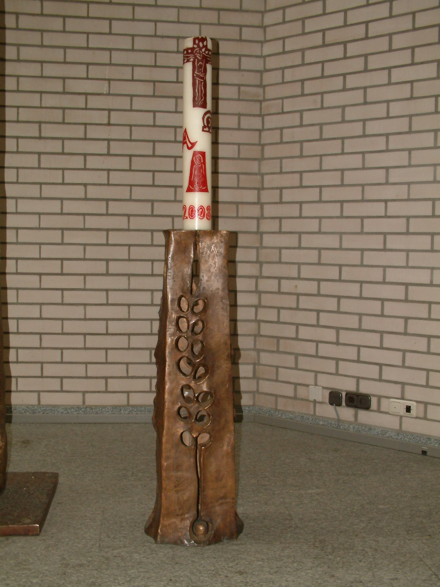 Apostelkirche - Osterleuchter