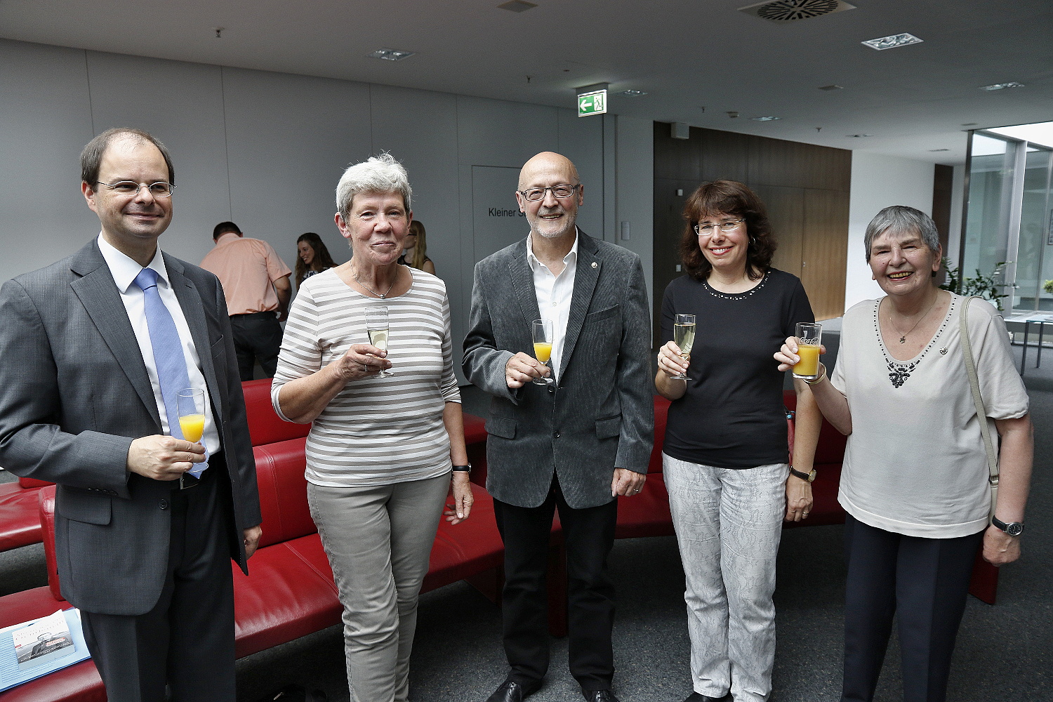 Pfarrer Marcel Jungbauer, Lieve Van Driessche, Willy Van Driessche, I. Geier und R. Geier Ehrenzeichen für Willy Van Driessche