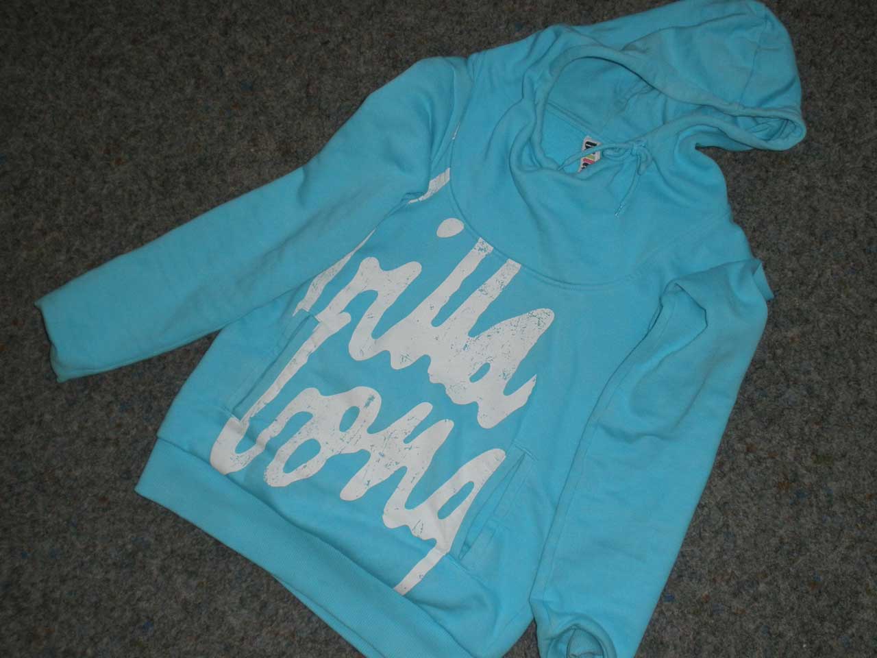 hellblauer Kaputzenpullover Fundsachen ZL 2012