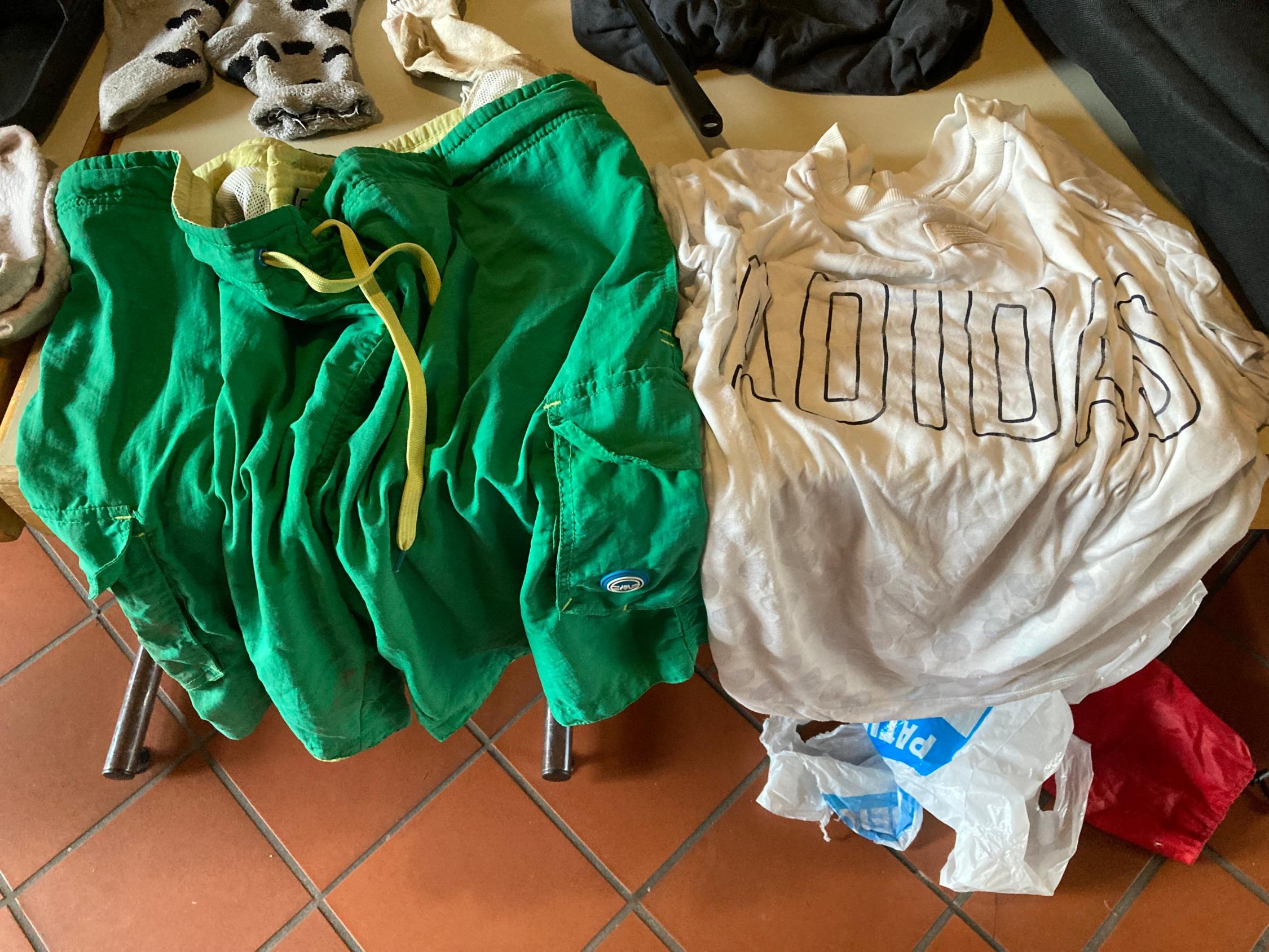 kurze Hose und T-Shirt Zeltlager Fundsachen 2023