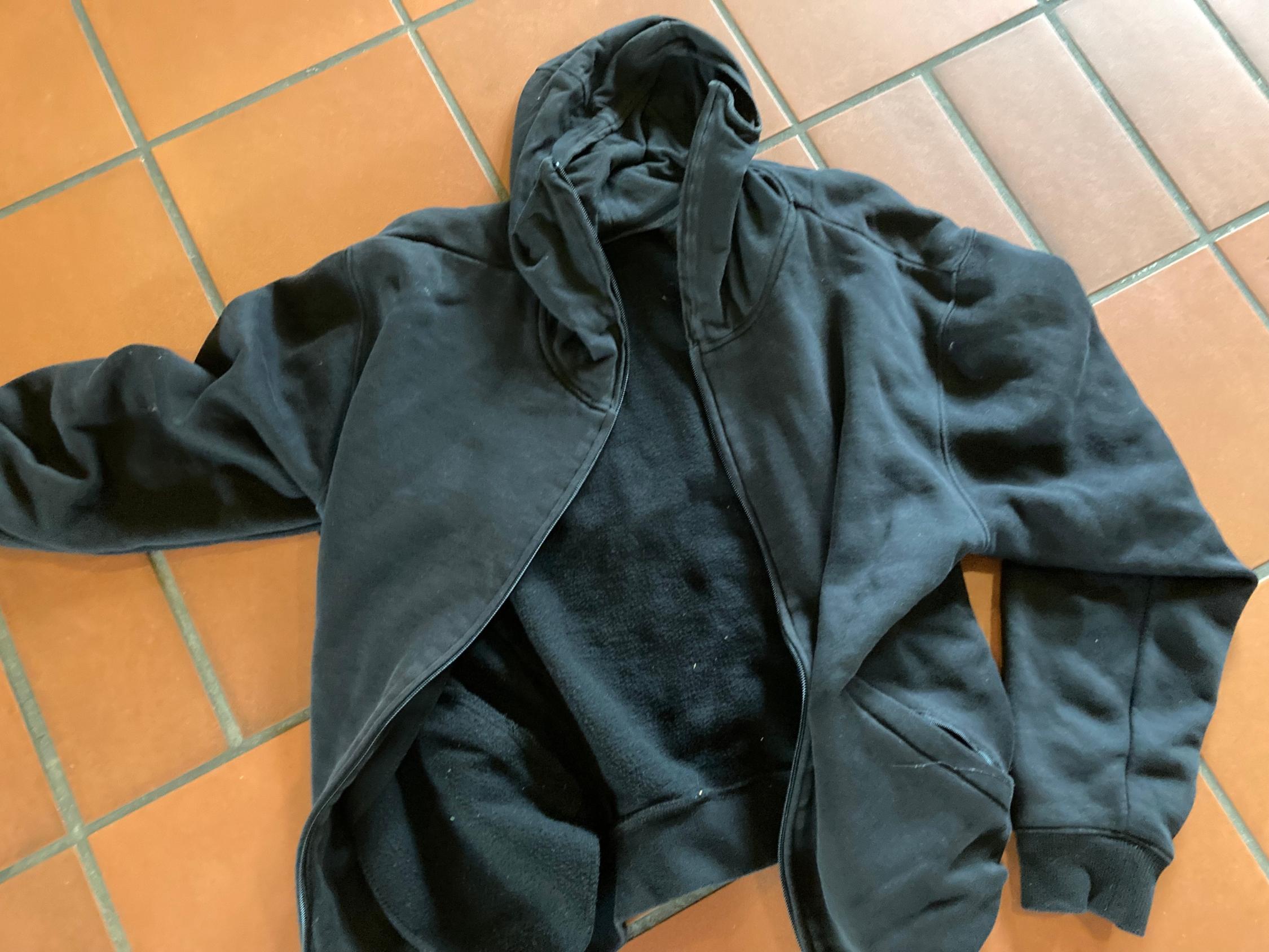 schwarze Jacke Zeltlager Fundsachen 2023